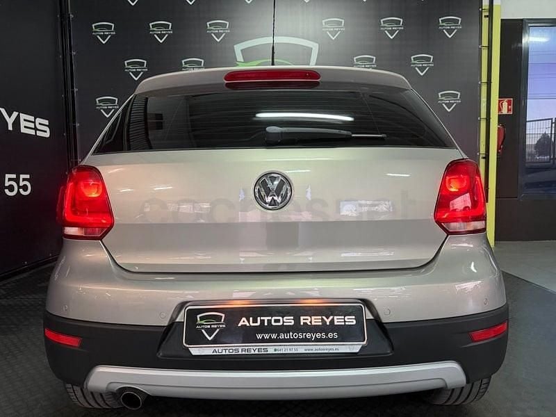 Usado VW Polo Cross 85 CV (62 kW) 2011 Beige Utilitario