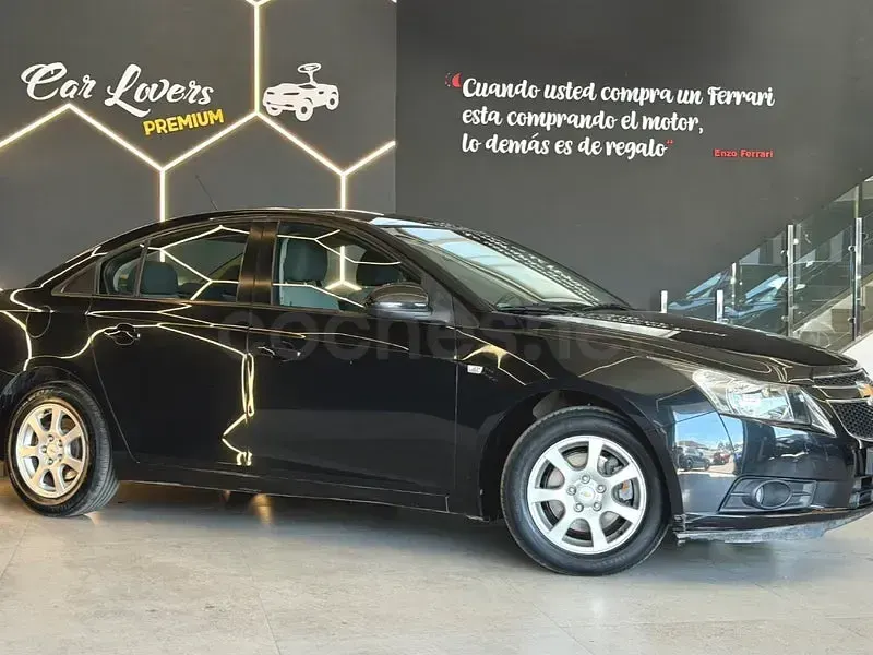 Usado Chevrolet Cruze LS 163 CV (119 kW) 2012 Negro Berlina