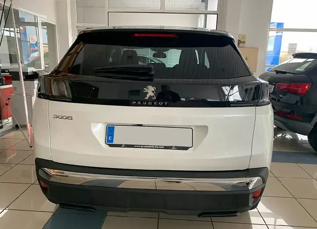 Usado Peugeot 3008 130 CV (95 kW) 2022 Otro SUV