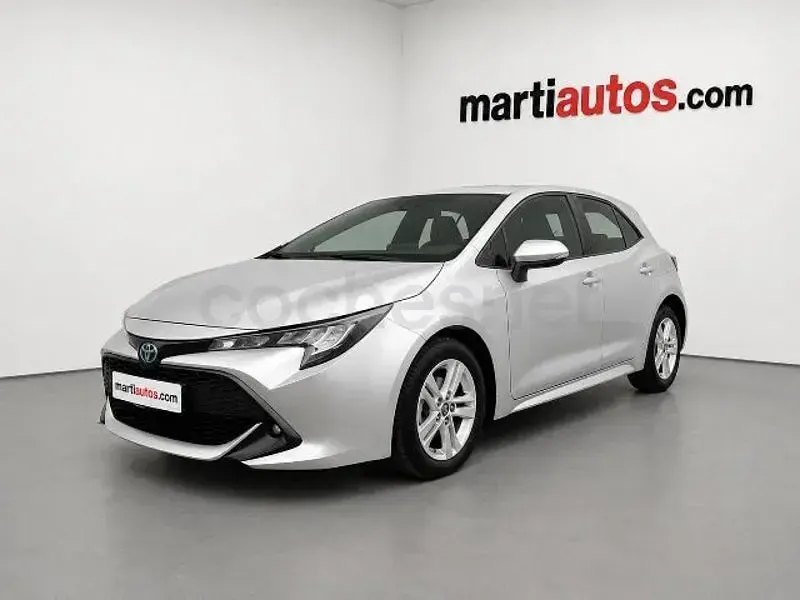 Usado Toyota Corolla Active 140 CV (102 kW) 2022 Gris / plata Berlina