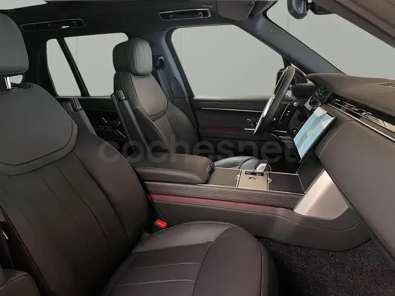 Usado Land Rover Range Rover 350 CV (257 kW) 2025 Gris / plata SUV