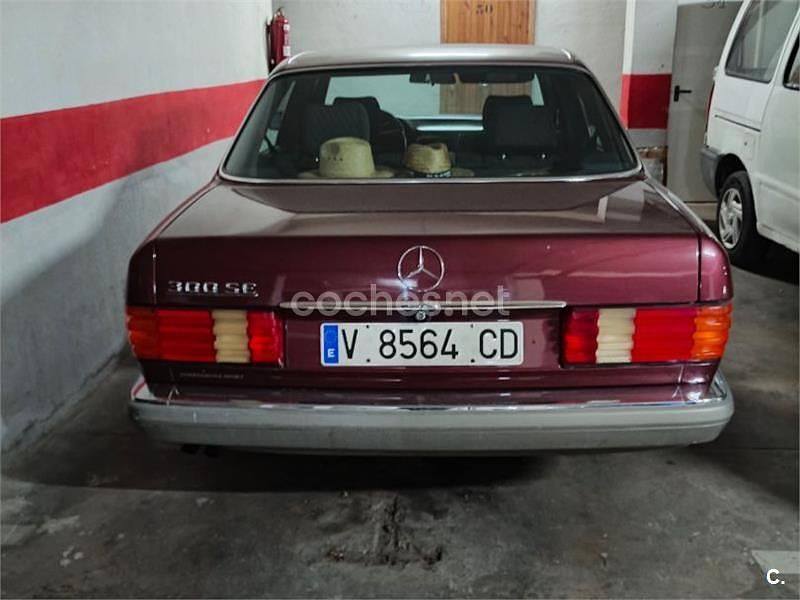 Occasion Mercedes E300 231 PK (169 kW) 1991 Rood Sedan