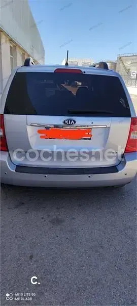 Usado Kia Carnival 185 CV (136 kW) 2010 Gris / plata Monovolumen