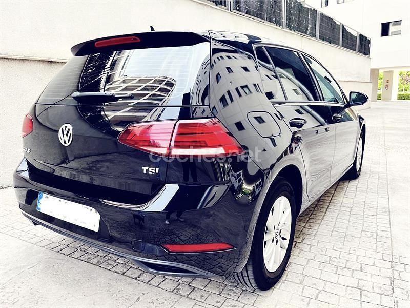 Usado VW Golf VII Advance 110 CV (80 kW) 2017 Negro Familiar