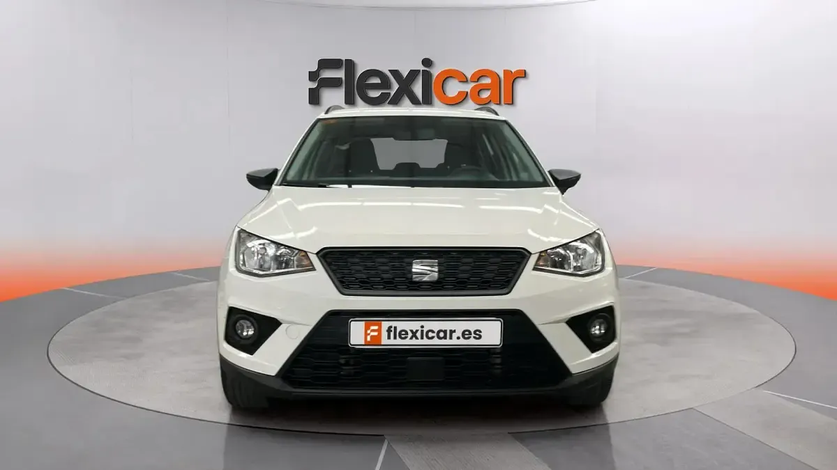 Usado Seat Arona Ecomotive 95 CV (69 kW) 2021 Blanco SUV