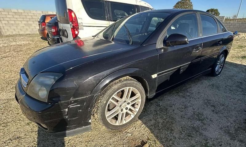Usado Opel Vectra GTS 122 CV (89 kW) 2004 Negro Berlina