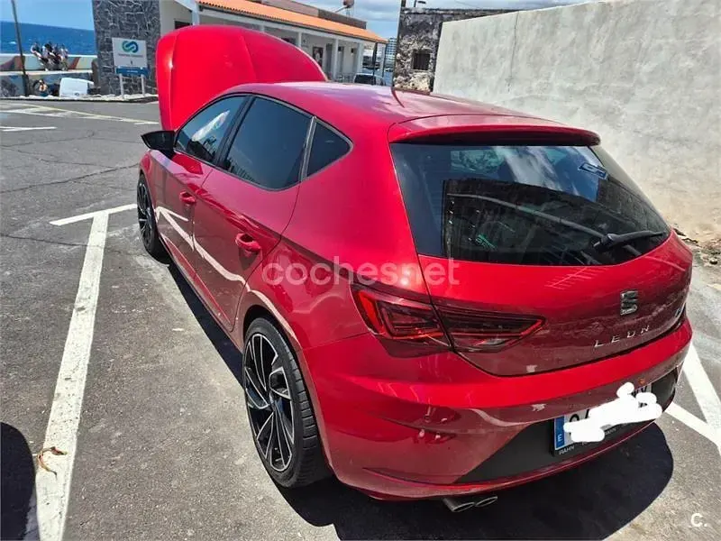 Usado Seat Leon FR 150 CV (110 kW) 2017 Rojo Berlina