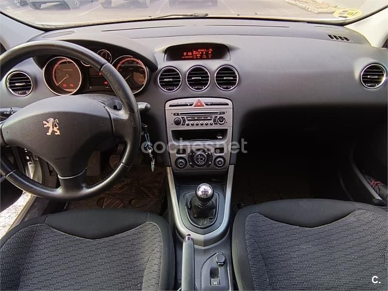 Usado Peugeot 308 SW Sport 110 CV (80 kW) 2010 Gris / plata Familiar