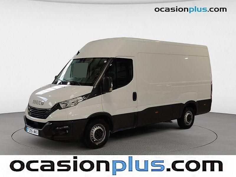Blanco Usado 2023 Iveco Daily Berlina | 26.091 € (Precio justo) - Imagen 1/4