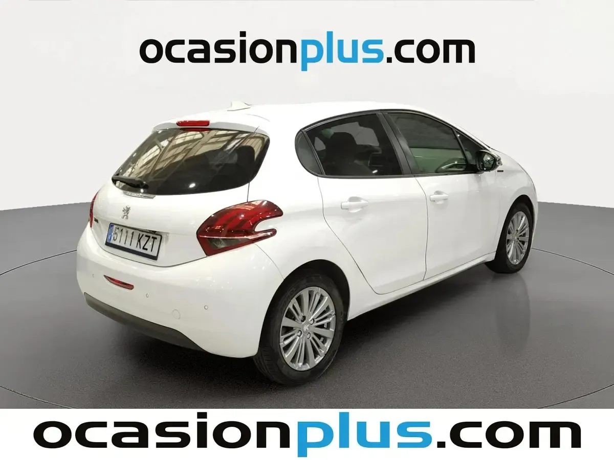 Usado Peugeot 208 Signature Sky 110 CV (80 kW) 2019 Blanco Utilitario