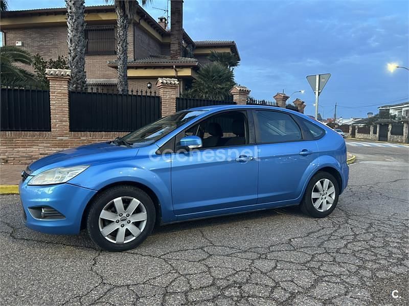 Azul Usado 2011 Ford Focus Trend Berlina | 3900 € (Buen precio) - Imagen 1/4