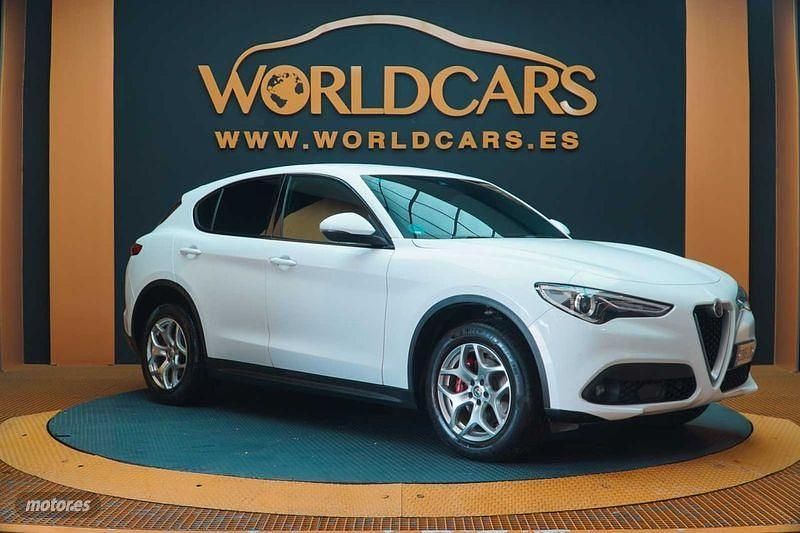 Usado Alfa Romeo Stelvio Executive 210 CV (154 kW) 2019 Blanco SUV