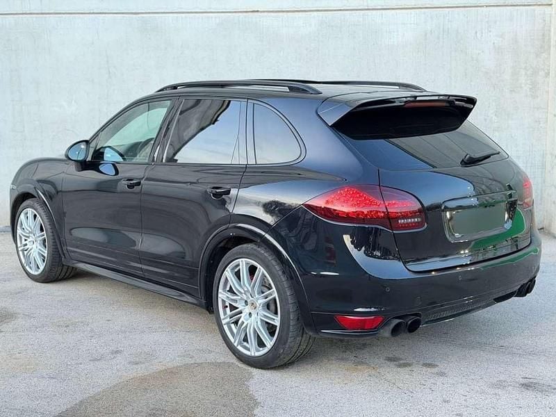 Usado Porsche Cayenne GTS 420 CV (308 kW) 2013 Negro SUV