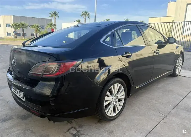 Usado Mazda 6 Luxury 140 CV (102 kW) 2008 Negro Berlina