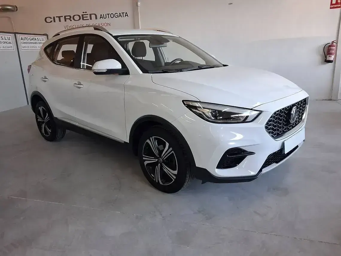 Usado MG ZS Comfort 111 CV (81 kW) 2023 Blanco SUV