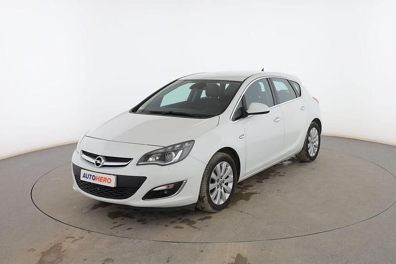 Blanco Usado 2013 Opel Astra Excellence Utilitario | 9399 € (Un poco caro) - Imagen 1/3