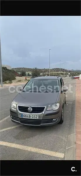 Usado VW Touran Advance 105 CV (77 kW) 2010 Beige Monovolumen