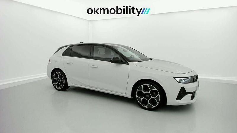 Usado Opel Astra 131 CV (96 kW) 2023 Blanco Familiar