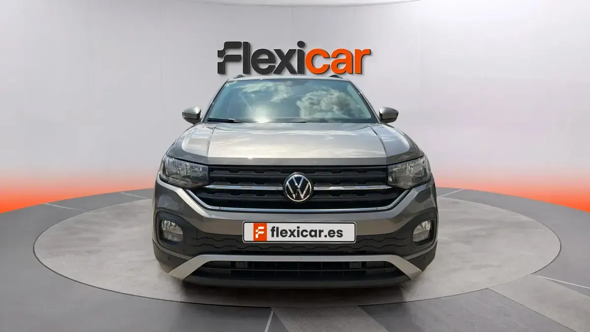 Usado VW T-Cross Advance 110 CV (80 kW) 2021 Gris SUV