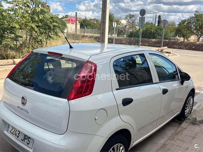 Blanco Usado 2013 Fiat Punto Easy Berlina | 6500 € (Precio justo) - Imagen 1/4