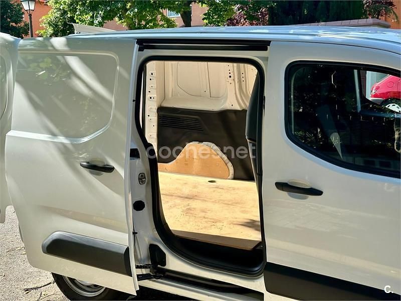Usado Opel Combo Enjoy 75 CV (55 kW) 2012 Blanco Monovolumen