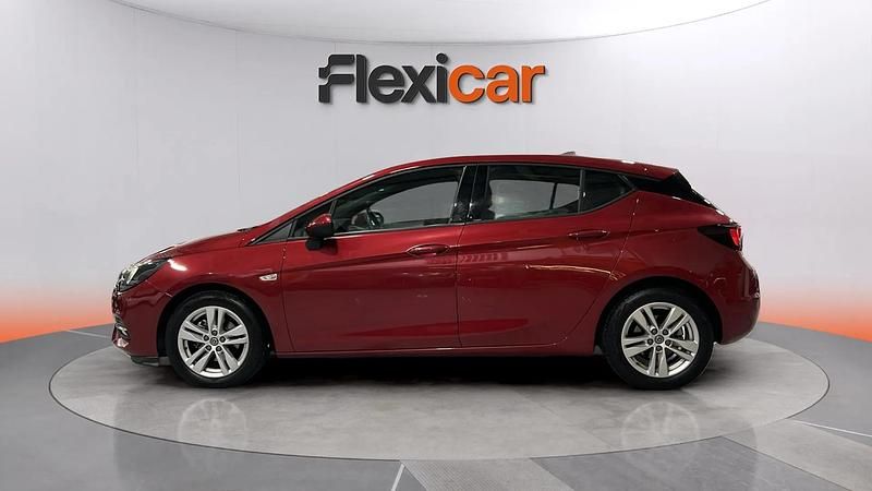 Usado Opel Astra Business Elegance 145 CV (106 kW) 2020 Rojo Berlina