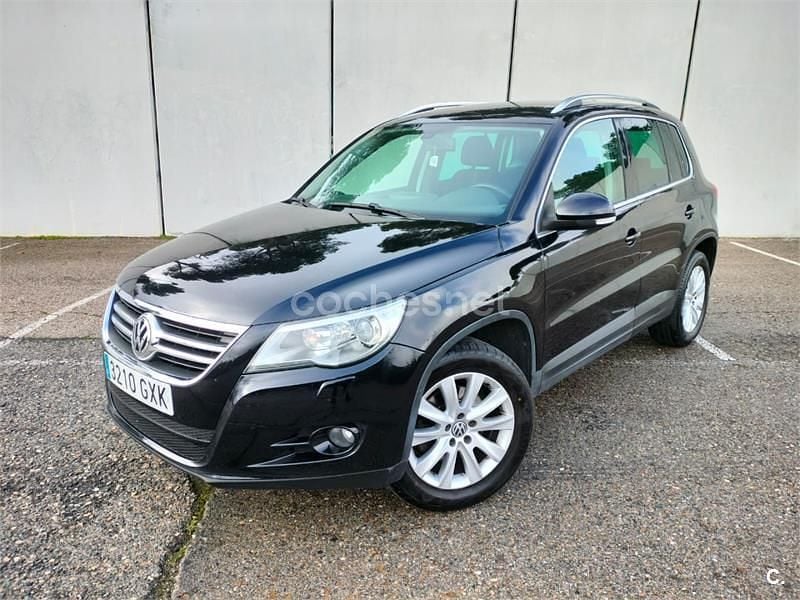 Negro Usado 2010 VW Tiguan SUV | 8790 € (Precio justo) - Imagen 1/4