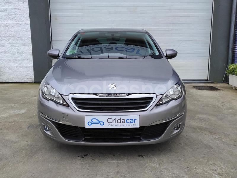 Usado Peugeot 308 SW Access 100 CV (73 kW) 2016 Gris / plata Familiar