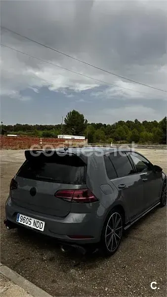 Usado VW Golf VII GTI 290 CV (213 kW) 2019 Gris / plata Berlina