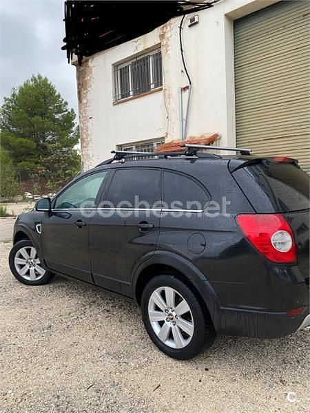 Negro Usado 2008 Chevrolet Captiva LS SUV | 5000 € (Precio justo) - Imagen 1/4