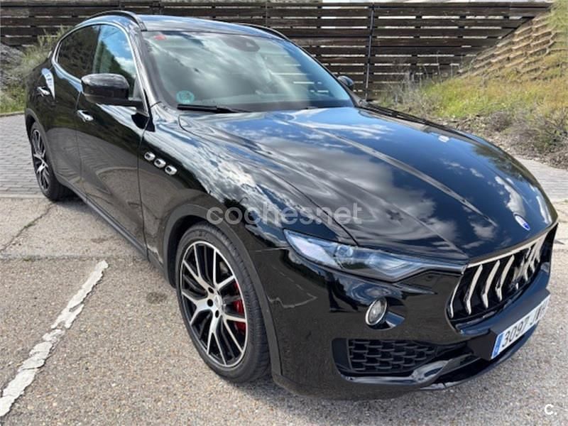 Negro Usado 2016 Maserati Levante SUV | 29.550 € - Imagen 1/4