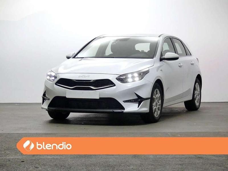 Blanco Usado 2023 Kia Ceed Utilitario | 18.320 € (Precio justo) - Imagen 1/4