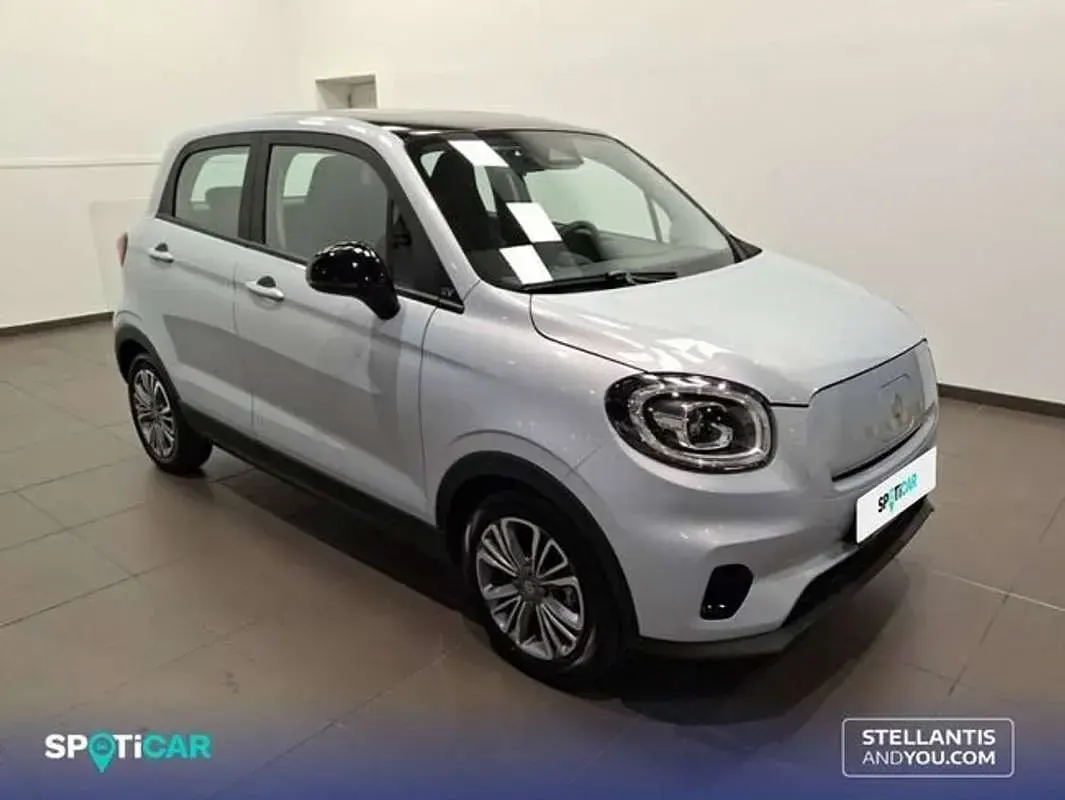 Nuevo Leapmotor T03 69 kW (95 CV) 2025 Gris Utilitario