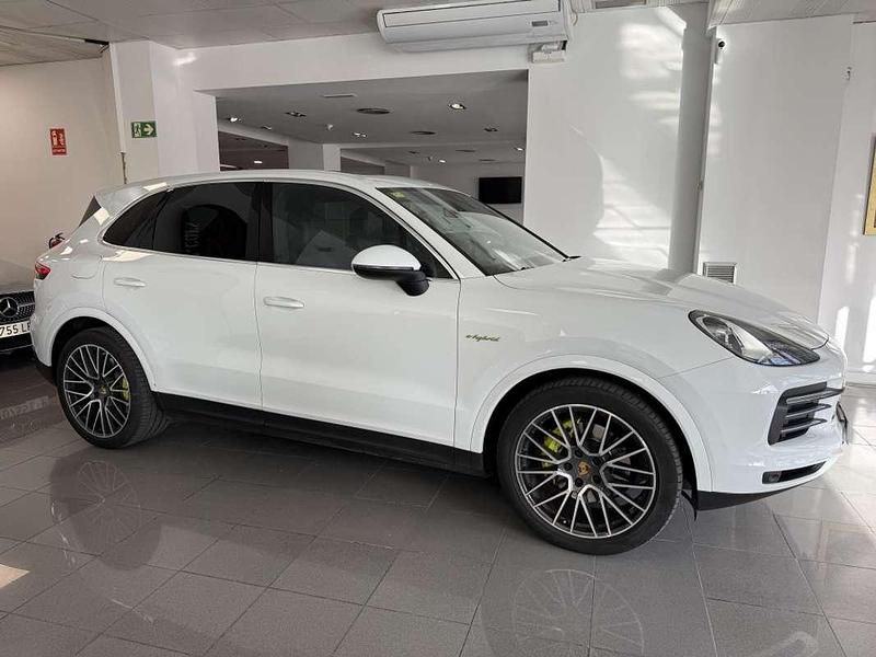 Usado Porsche Cayenne E-Hybrid 462 CV (339 kW) 2020 Blanco SUV