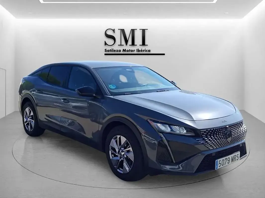 Usado Peugeot 408 Allure 136 CV (100 kW) 2024 Gris SUV
