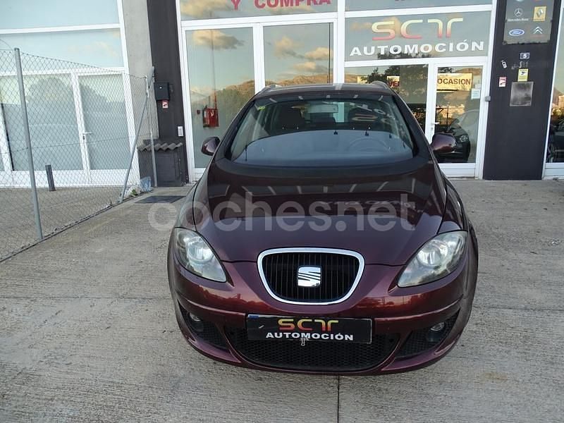 Granate Usado 2008 Seat Altea XL Stylance Monovolumen | 5795 € (Precio justo) - Imagen 1/4