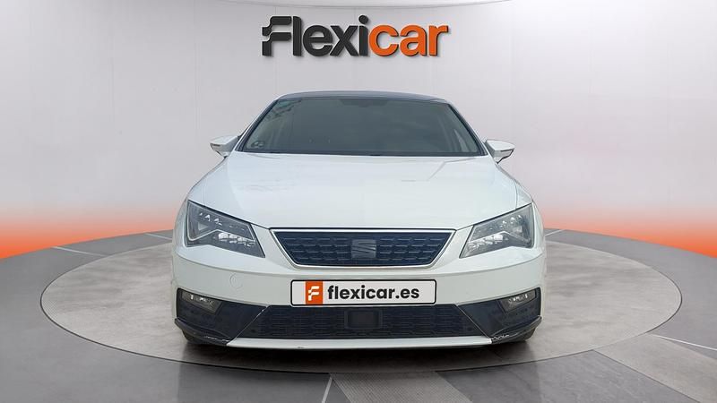 Używany Seat Leon Reference 90 KM (66 kW) 2017 Biały Sedan/Limuzyna