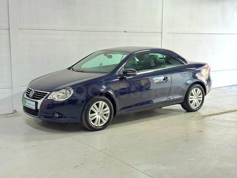 Usado VW Eos 122 CV (89 kW) 2009 Azul Descapotable