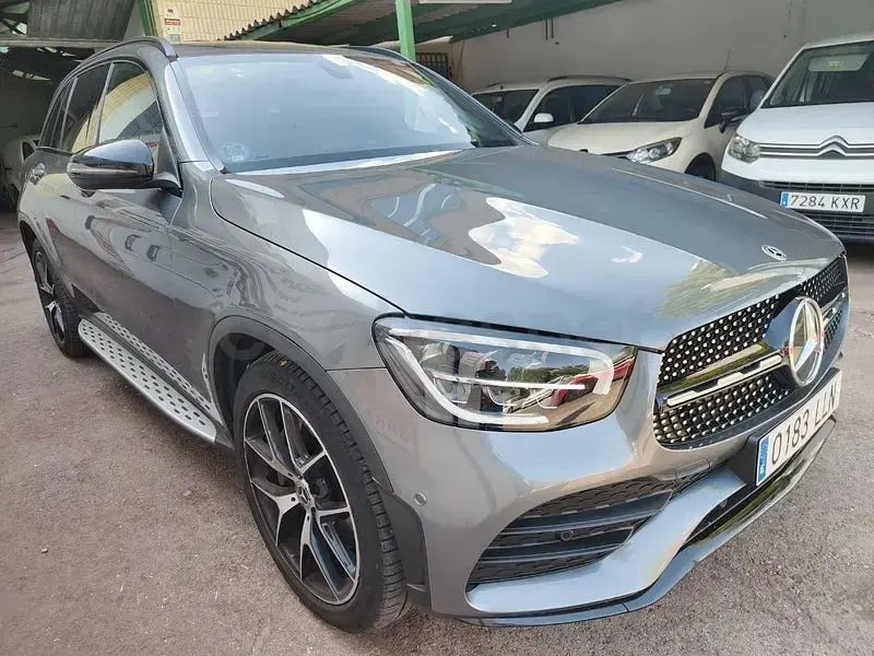 Usado Mercedes GLC200 163 CV (119 kW) 2020 Gris / plata SUV