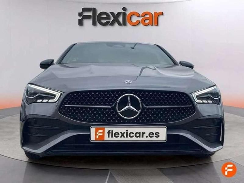 Usado Mercedes CLA220 190 CV (139 kW) 2025 Gris Berlina