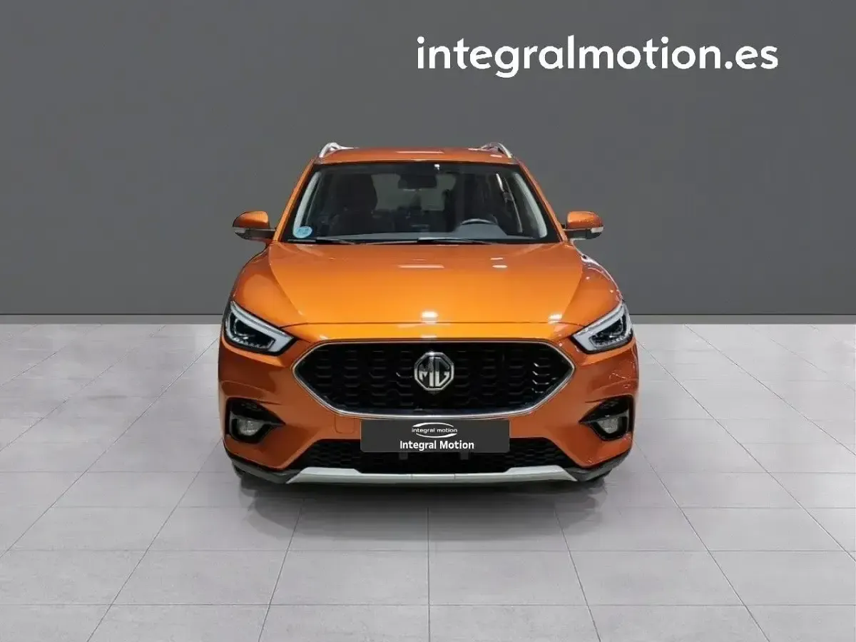 Usado MG ZS Luxury 106 CV (77 kW) 2023 Naranja SUV