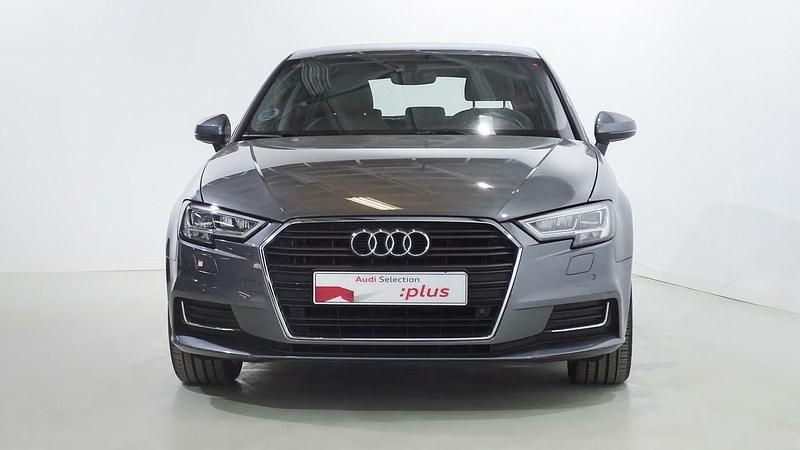 Usado Audi A3 Design 150 CV (110 kW) 2020 Gris Berlina