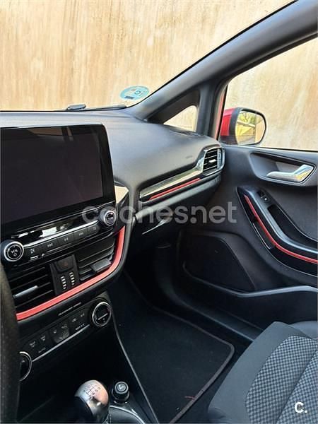 Usado Ford Fiesta ST-Line 140 CV (102 kW) 2018 Rojo Utilitario