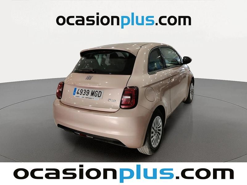 Usado Fiat 500e 86 kW (118 CV) 2023 Beige Utilitario