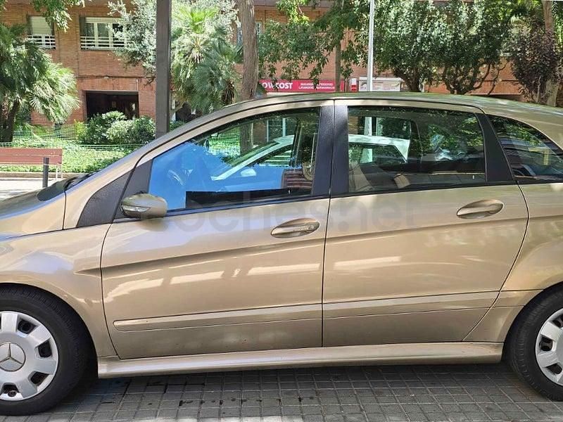 Usado Mercedes B200 136 CV (100 kW) 2006 Amarillo Monovolumen
