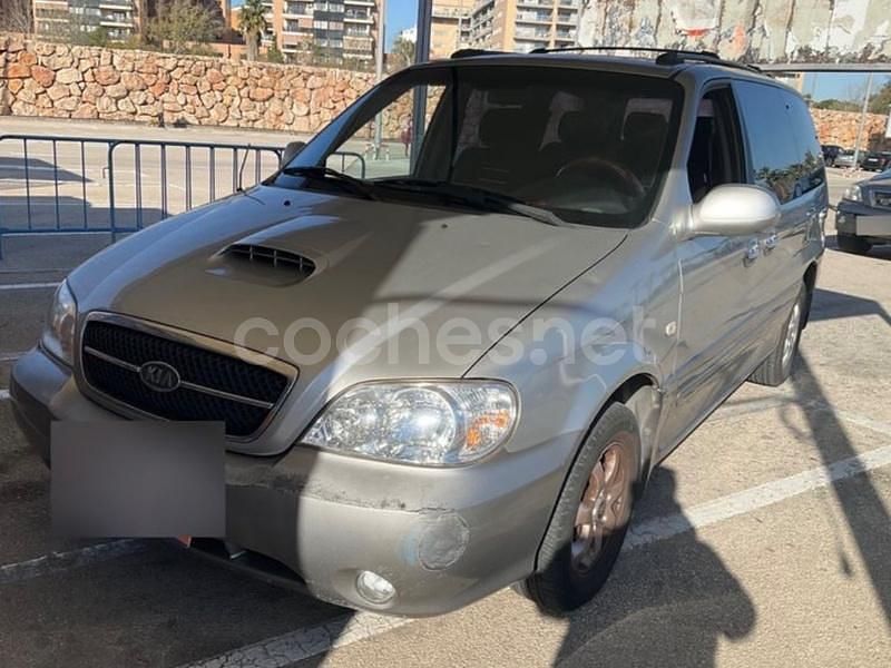 Gris / plata Usado 2005 Kia Carnival LX Monovolumen | 3850 € - Imagen 1/4