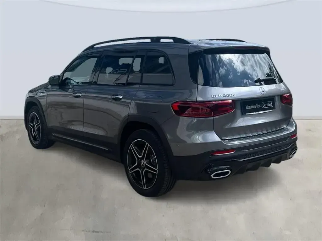 Nuevo Mercedes GLB200 150 CV (110 kW) 2026 Gris montaña SUV