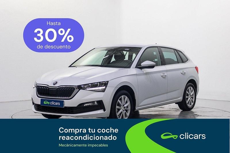 Usado Skoda Scala Ambition 110 CV (80 kW) 2022 Blanco Utilitario