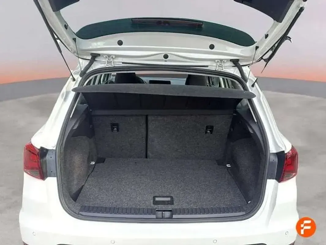 Usado Seat Arona Style 116 CV (85 kW) 2025 Blanco SUV
