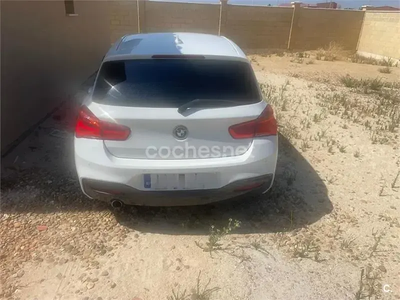Usado BMW 118 Shadowline 143 CV (105 kW) 2015 Blanco Utilitario